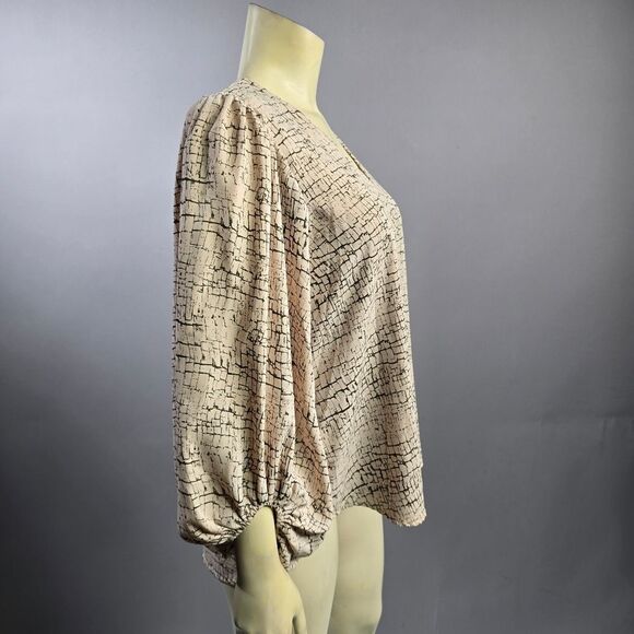 Adrienne Cream 3/4 Sleeve Boxy Blouse R6 - Picture 3 of 5